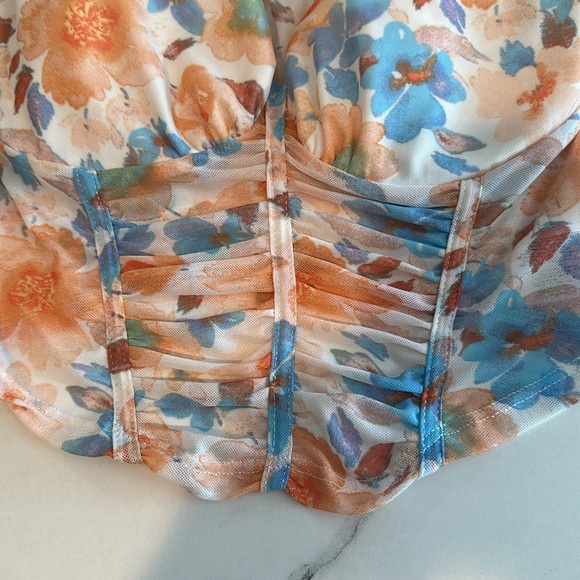 Almost Famous white and peach bustier with sweetheart neckline, Medium. - Picture 3 of 4